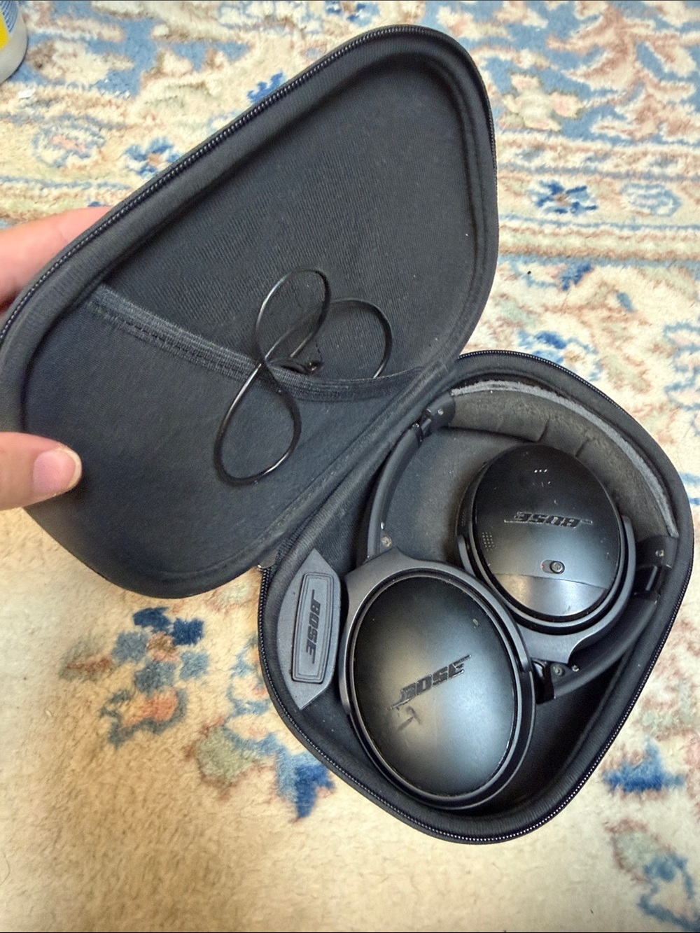 Bose QuietComfort Wireless Noise Cancelling Headphones Black w/ Case